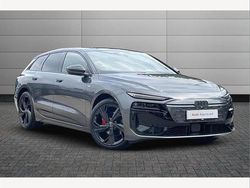 Grey Used 2025 Audi e-tron Comfort SUV | £63,750