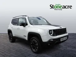 White New 2025 Jeep Renegade Trailhawk SUV | £29,995