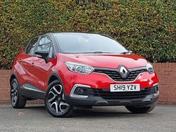 Red/black Used 2019 Renault Captur Iconic SUV | £9,998 (Fair price)