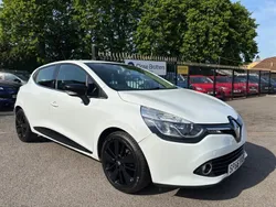 White Used 2016 Renault Clio IV Dynamique Hatchback | £8,490 (Fair price)
