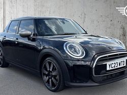 Black Used 2023 Mini Cooper Exclusive Hatchback | £20,990 (Fair price)