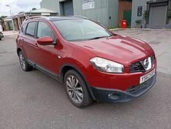 Red Used 2013 Nissan Qashqai +2 Tekna SUV | £995 (Super price)