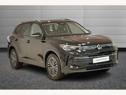 Black Used 2025 VW Tiguan Match SUV | £33,495 (Fair price)