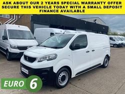 White Used 2021 Peugeot Expert Van | £7,400 (Good price)