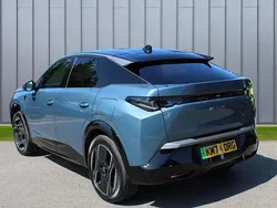 Blue Used 2024 Peugeot e-3008 GT SUV | £29,269