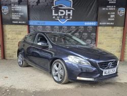 Blue Used 2015 Volvo V40 Hatchback | £4,695 (Good price)