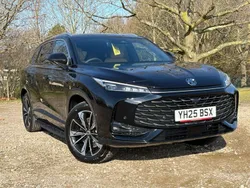Black New 2025 MG HS Trophy SUV | £29,495