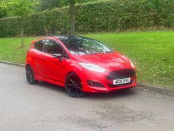 Red Used 2016 Ford Fiesta Zetec Hatchback | £4,195 (Fair price)