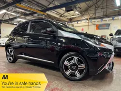 Black Used 2015 Toyota Aygo X-clusiv Hatchback | £6,789 (Fair price)