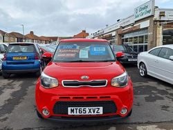 Red Used 2015 Kia Soul SUV | £7,895 (Fair price)