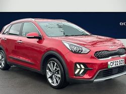 Red Used 2022 Kia Niro 3 SUV | £17,495 (Fair price)