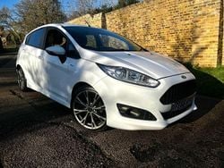 White Used 2016 Ford Fiesta ST-Line Hatchback | £5,750 (Fair price)