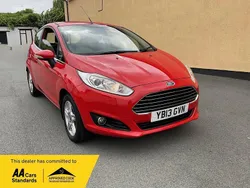 Red Used 2013 Ford Fiesta Zetec Hatchback | £4,995 (Fair price)