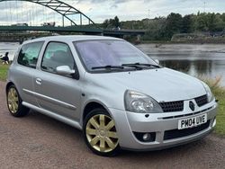 Silver Used 2004 Renault Clio II Hatchback | £5,000 (Fair price)