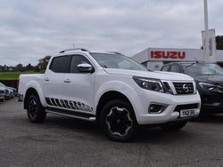 White Used 2021 Nissan Navara Tekna Pickup | £17,482 (Fair price)