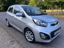 Silver Used 2014 Kia Picanto 2 Hatchback | £5,490 (Good price)