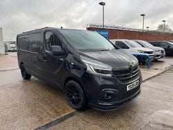 Black Used 2020 Renault Trafic Black Edition MPV | £14,995 (Good price)