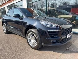 Black Used 2015 Porsche Macan SUV | £19,995 (Fair price)