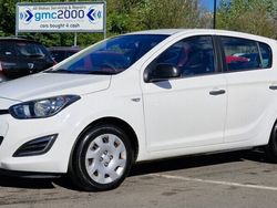 White Used 2013 Hyundai i20 Classic Hatchback | £5,395 (Fair price)