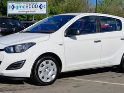 White Used 2013 Hyundai i20 Classic Hatchback | £5,395 (Fair price)