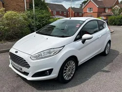 Red Used 2016 Ford Fiesta Zetec Hatchback | £3,995 (Good price)