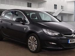 Black Used 2014 Vauxhall Astra Excite Hatchback | £2,444 (Good price)