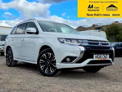 White Used 2016 Mitsubishi Outlander P-HEV Estate | £9,588 (Fair price)