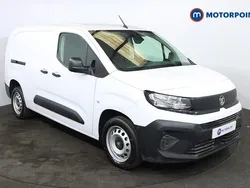 White New 2024 Vauxhall Combo MPV | £14,999 (Good price)