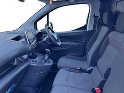 White Used 2020 Citroën Berlingo | £9,290 (Fair price)