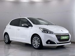 White Used 2019 Peugeot 208 Signature Sky Hatchback | £6,610 (Fair price)