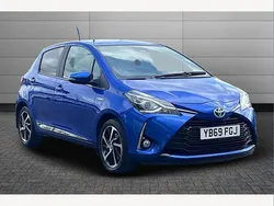 Blue Used 2019 Toyota Yaris Hybrid Hatchback | £14,799 (Fair price)