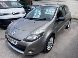 Beige Used 2010 Renault Clio II Dynamique Hatchback | £2,695 (A bit pricey)