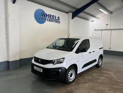 White Used 2023 Peugeot Partner Premium Van | £12,490 (Fair price)