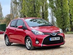 Red Used 2016 Toyota Yaris Hybrid Hatchback | £6,990 (Super price)
