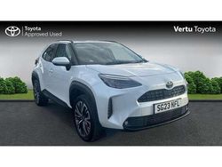 Green Used 2023 Toyota Yaris Hybrid SUV | £23,861 (A bit pricey)