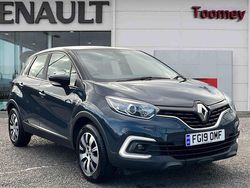 Blue Used 2019 Renault Captur Play SUV | £7,895 (Fair price)