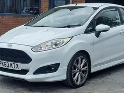 White Used 2013 Ford Fiesta Zetec Hatchback | £3,950 (Fair price)