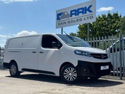 White Used 2022 Vauxhall Vivaro S Van | £11,990 (Fair price)