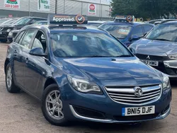 Blue Used 2015 Vauxhall Insignia Design Edition Estate | £2,475 (Good price)