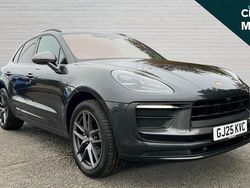 Grey Used 2025 Porsche Macan SUV | £65,480 (Fair price)