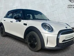 White Used 2023 Mini Cooper Classic Hatchback | £18,975 (Good price)