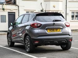 Grey Used 2018 Renault Captur Iconic SUV | £7,396 (Fair price)
