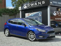 Blue Used 2015 Ford Focus Zetec Hatchback | £4,995 (Fair price)