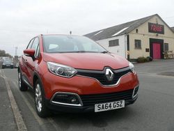 Orange Used 2014 Renault Captur Dynamique SUV | £5,495 (Fair price)