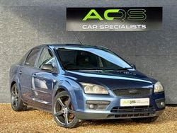Blue Used 2006 Ford Focus Ghia Sedan | £1,495 (A bit pricey)