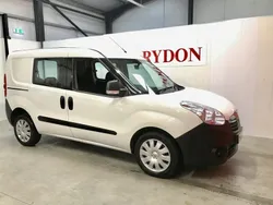 White Used 2016 Vauxhall Combo MPV | £5,995 (Expensive)