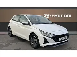 White Used 2024 Hyundai i20 Advanced Hatchback | £16,512 (Fair price)