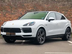 White Used 2023 Porsche Cayenne Platinum Edition SUV | £70,995 (Fair price)