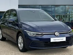 Atlantic blue metallic Used 2021 VW Golf VIII Life Hatchback | £13,672 (Fair price)