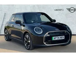 Midnight black ii Used 2025 Mini Cooper Exclusive Hatchback | £30,495